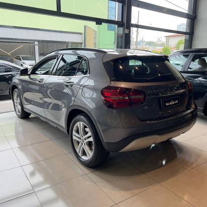 MERCEDES-BENZ GLA 200 1.6 CGI FLEX STYLE 7G-DCT